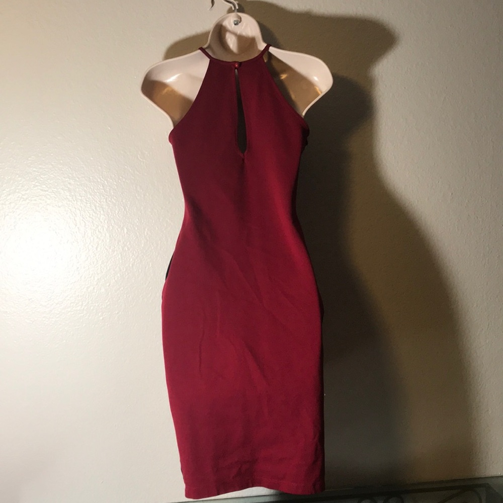 G by Guess burgundy black halter bodycon dress - Picture 2 of 4